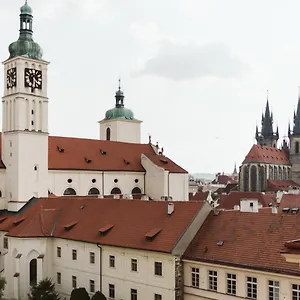  Apartment Lil With Tyn Cathedral View, Parking & Ac